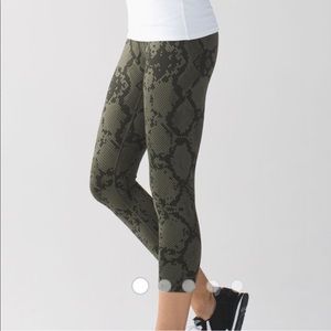 Lululemon snakeskin leggings cropped